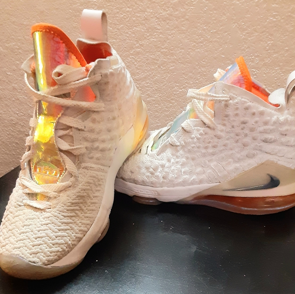 Nike Lebron 17 LMTD “Future Air”